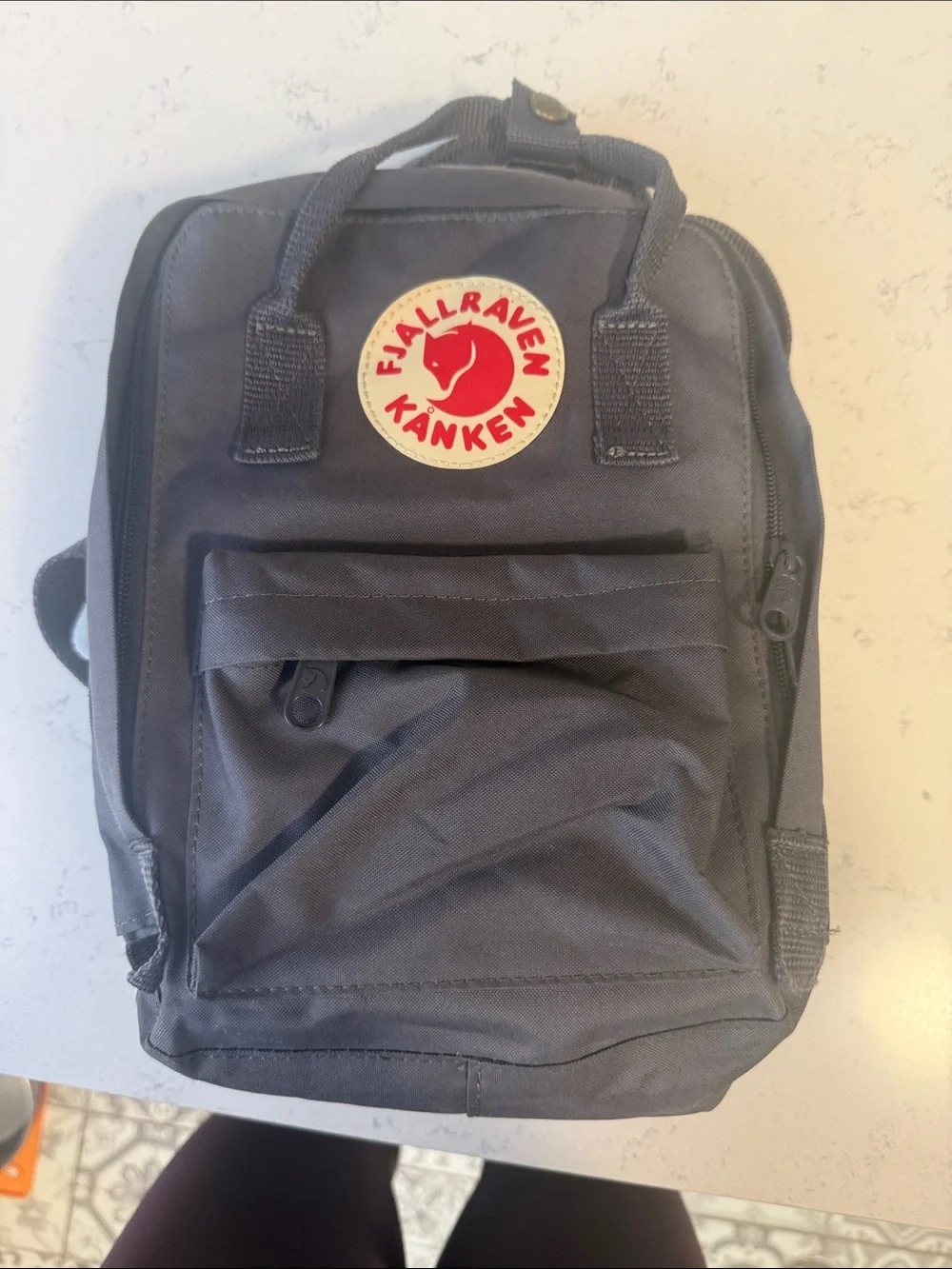 Fjallraven Kånken Mini Backpack - Charcoal with Red Logo